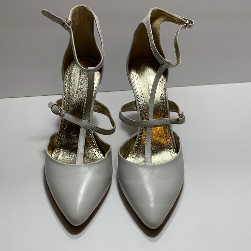 Brooks brothers T strap white heels size 8 women B1